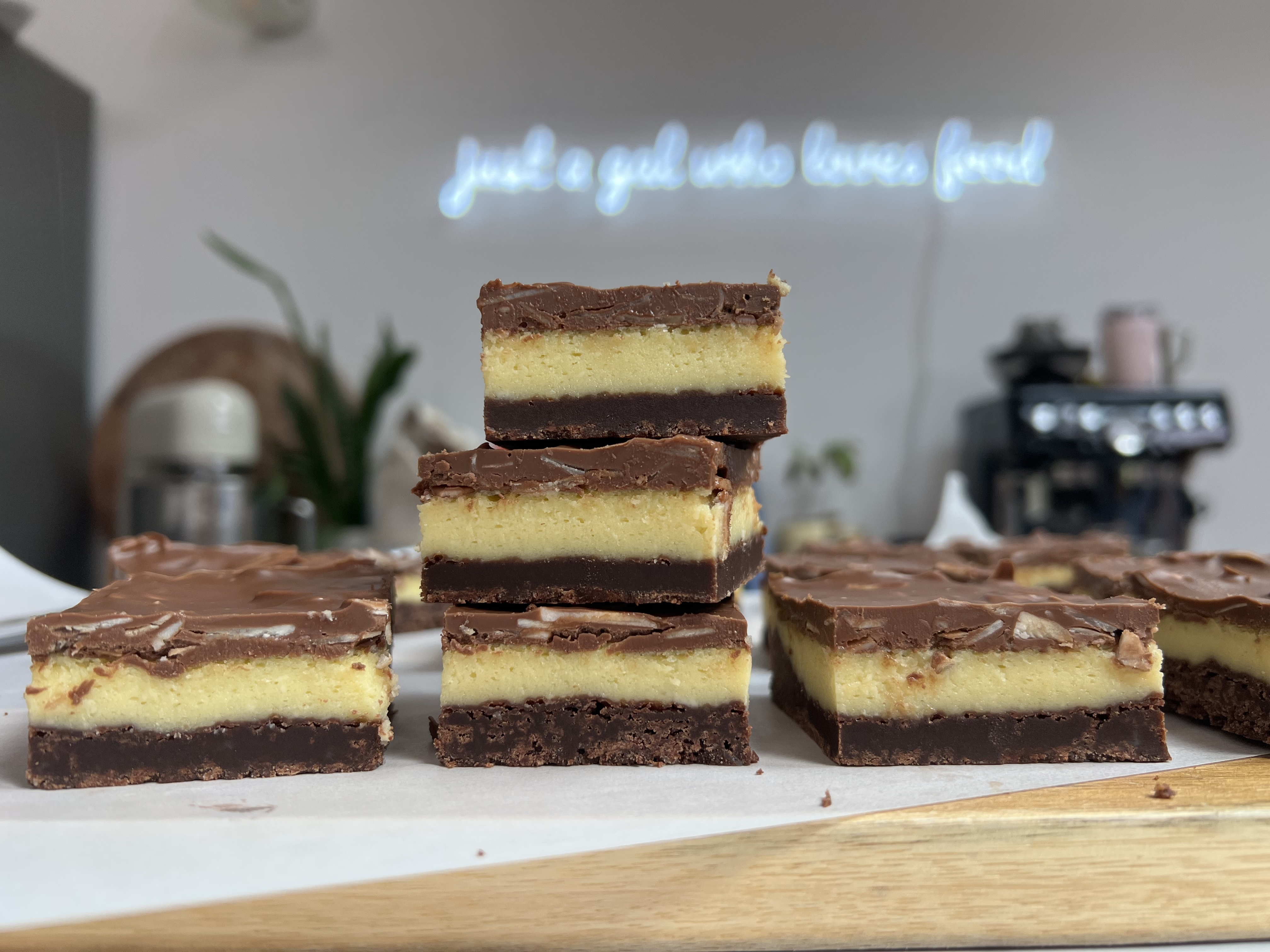 Choc Bar Cheesecake Slice